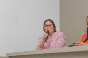 Dra. Roseane Machado, diretira do CEDC