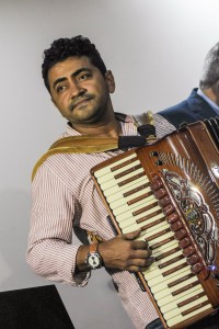 O músico Mô Lima tocou o Hino Nacional na sanfona