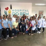 Funcionários do Hopsital do Bem na homenagem a paciente Maria Eliane