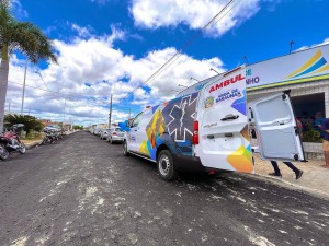 A nova ambulância foi entregue neste domingo