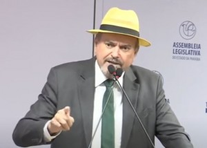 Deputado Jeová Campos mostrou o vídeo e criticou ações eleitoreiras do atual governo