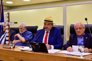 Deputado Jeová Campos presidiu os trabalhos e foi secretariado pelo deputado Branco Mendes