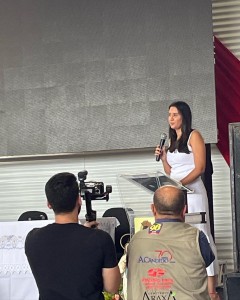 Lorena Dantas, neta