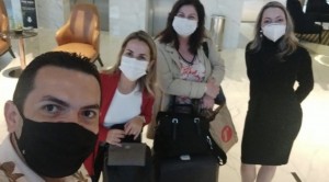 O diretor geral do Complexo, Francisco Guedes com as profissionais do Projeto