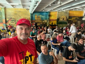 Deputado Jeová Campos participou da plenária no Sindicato dos Bancários