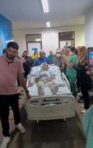 A chegada do noivo na cerimônia